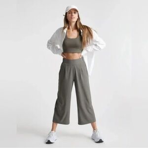 Quince‎ Dark Grey Cropped Size XL Pants EUC